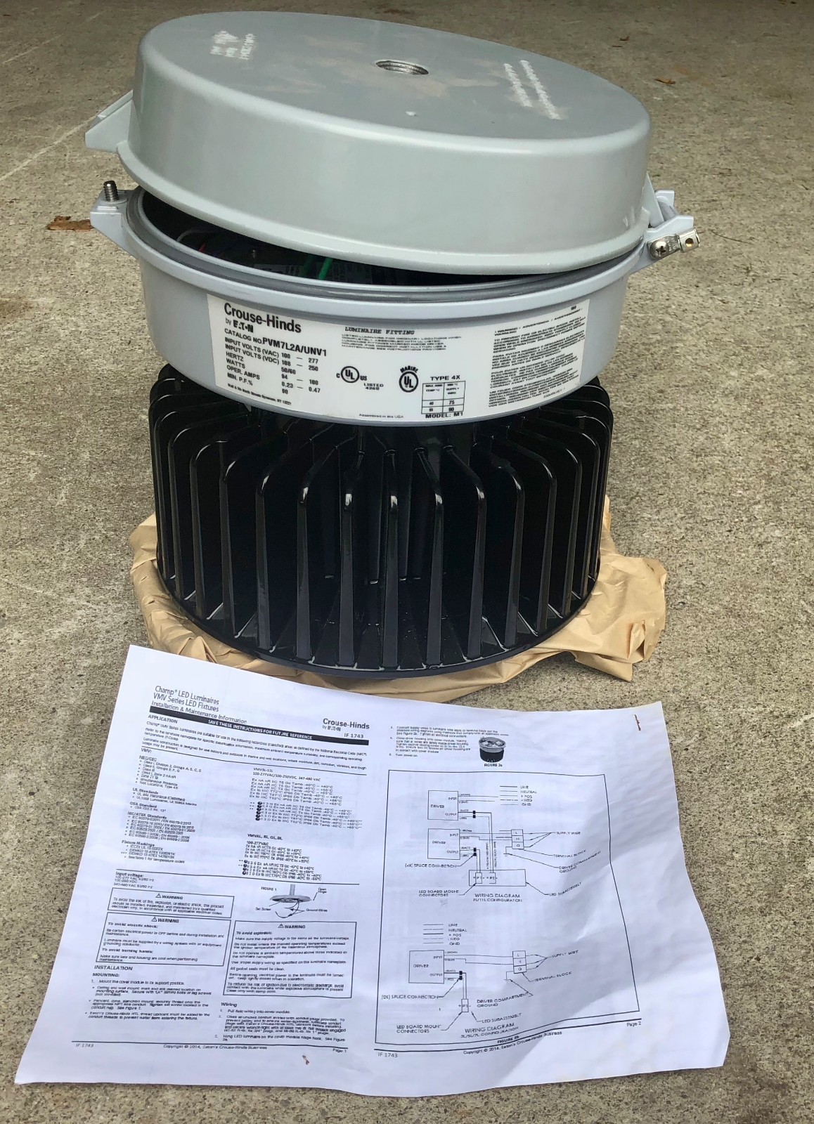 CrouseHinds Eaton PVM7L2A/UNV1 LED Light 100W High/Low Bay lighting