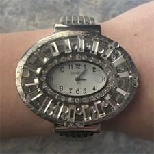 Geneva Women's Oval Analog Quartz Wristwatch White Dial Arabic Numerals Silver