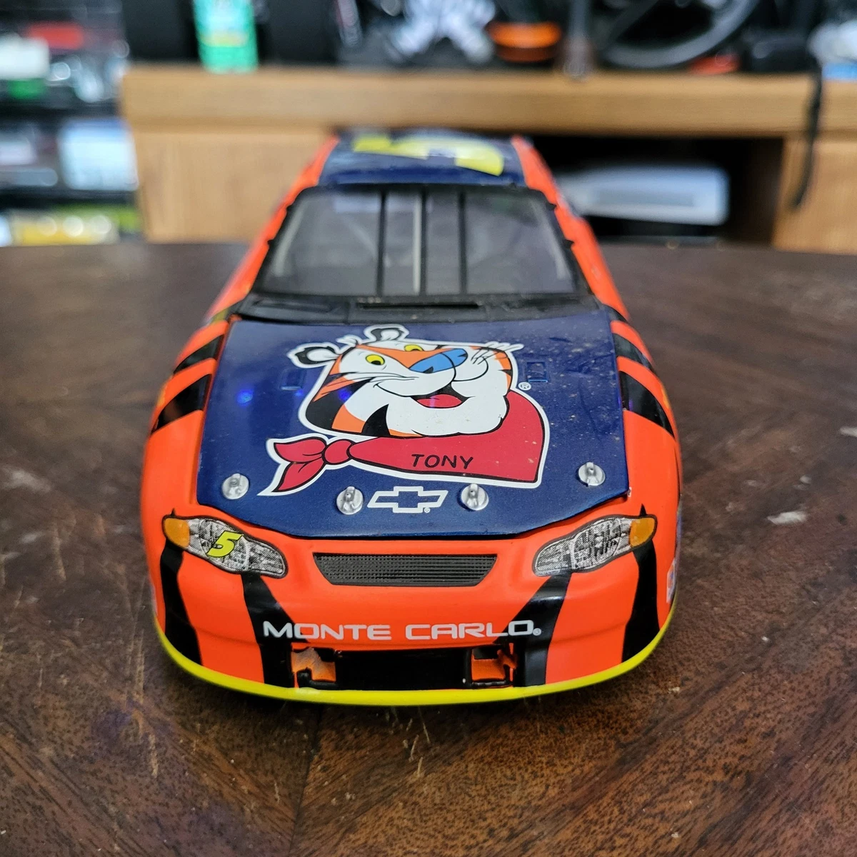 Action Terry Labonte Diecast Racing Cars 2003 Vehicle Year for