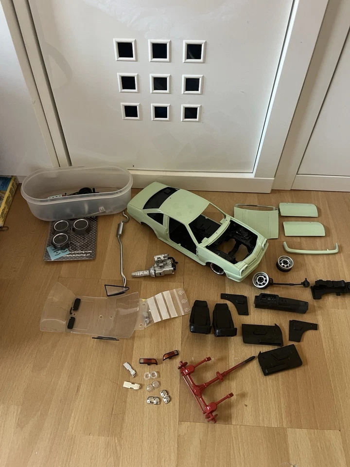 Opel Manta b 1:18 Revell Ronal Turbo Felgen Umbau Tuning Bastler - Bild 1 von 4