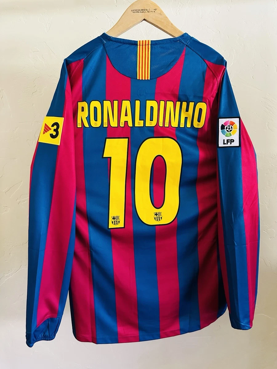 FC Barcelona Ronaldinho Size XL International Club Soccer Fan