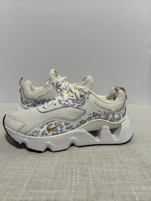 Nike RYZ 365 2 Leopard W Size 7.5 White Gray Tennis Shoes Running