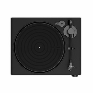 Victrola Automatic Turntable Black, Model VPT-2000-BLK-ATE slightly used in Box