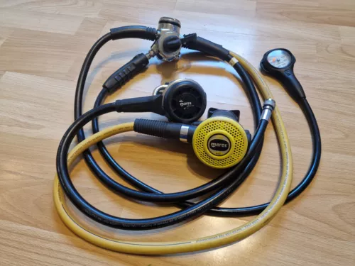 Mares Atemregler Abyss inkl. Octopus und Finimeter Tauchen