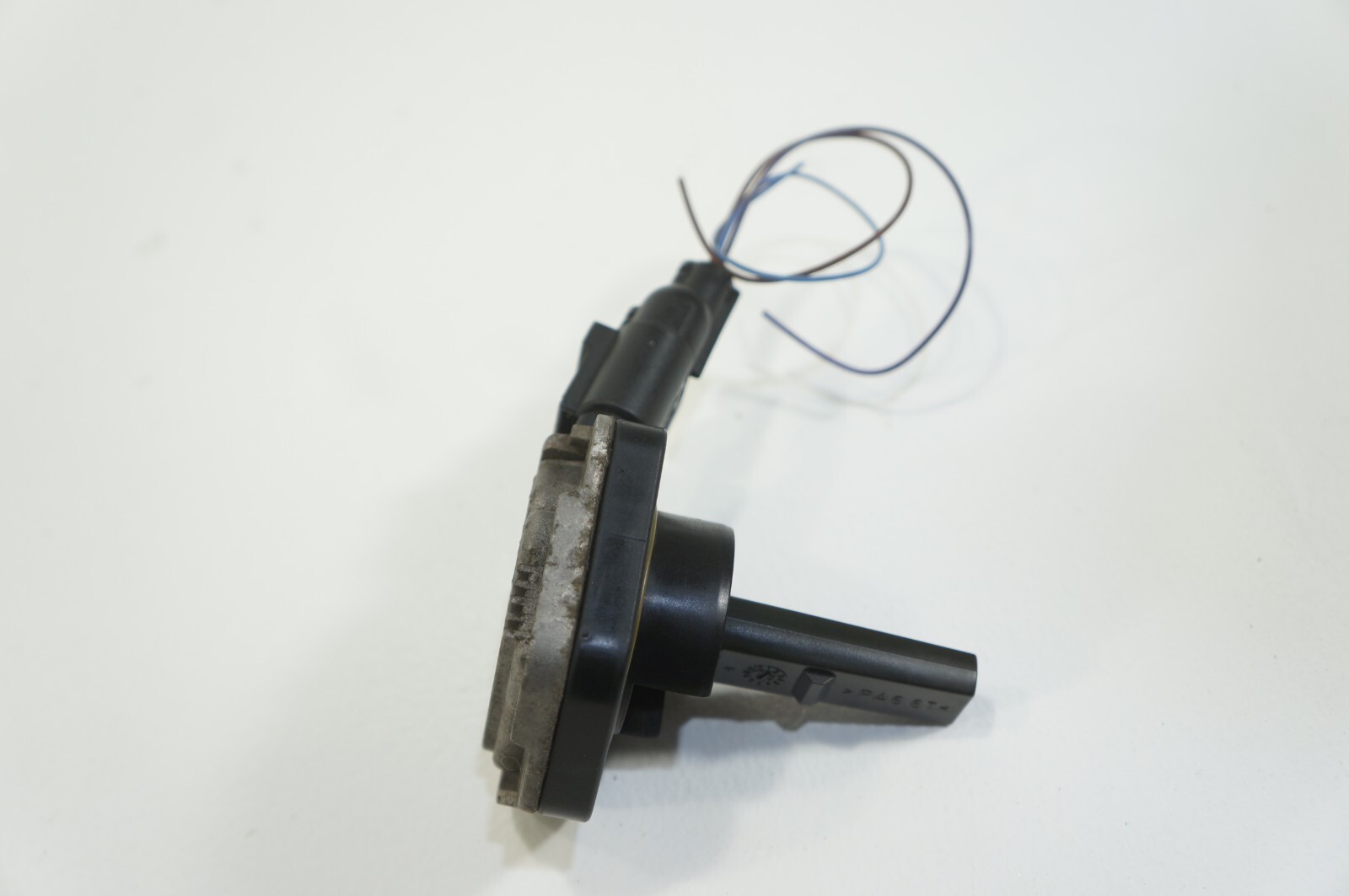 Bentley vw porsche Audi A3 A4 Porsche Cayenne Engine Oil Level Sensor