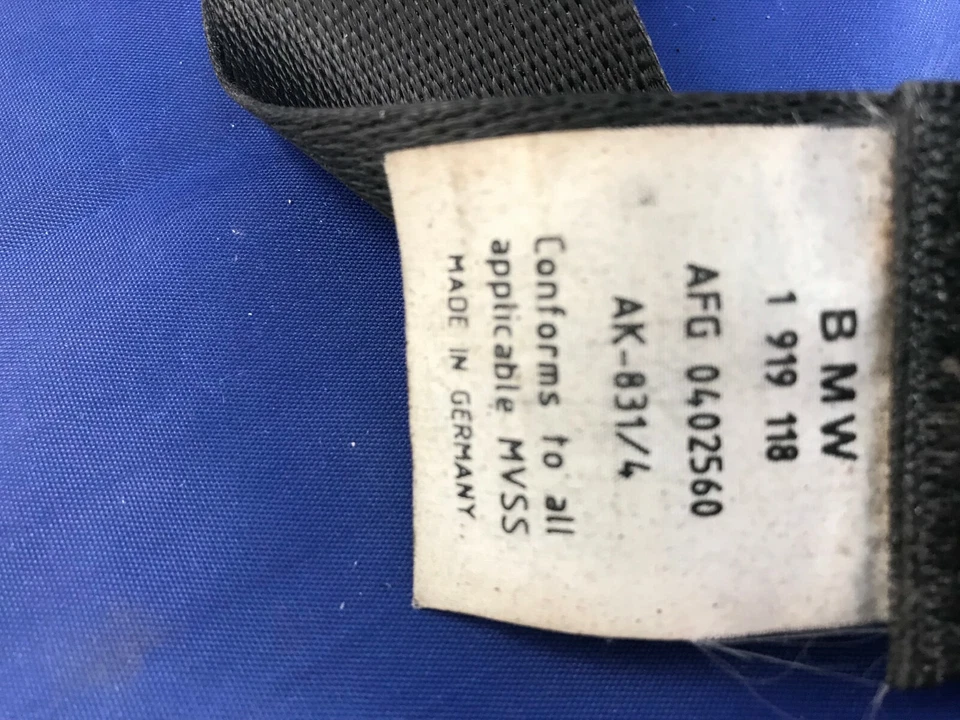 BMW 1986 E24 L6 M6 633CSI 635CSI Right FRONT SEAT BELT  - Imagem 3 de 4