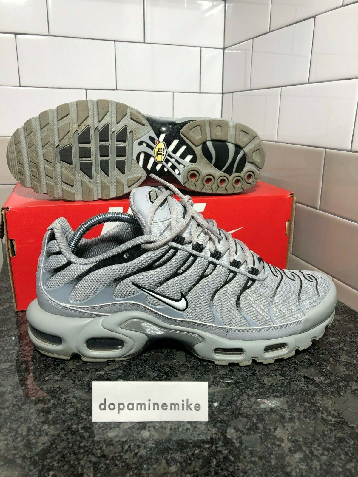 wolf gray air max plus