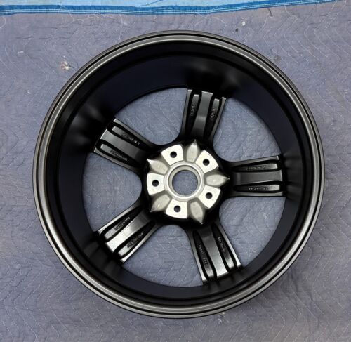 OEM Porsche 982 Cayman Carrera Sport 20" Wheel Rim - 718 Boxster - Front #2 - Picture 5 of 9