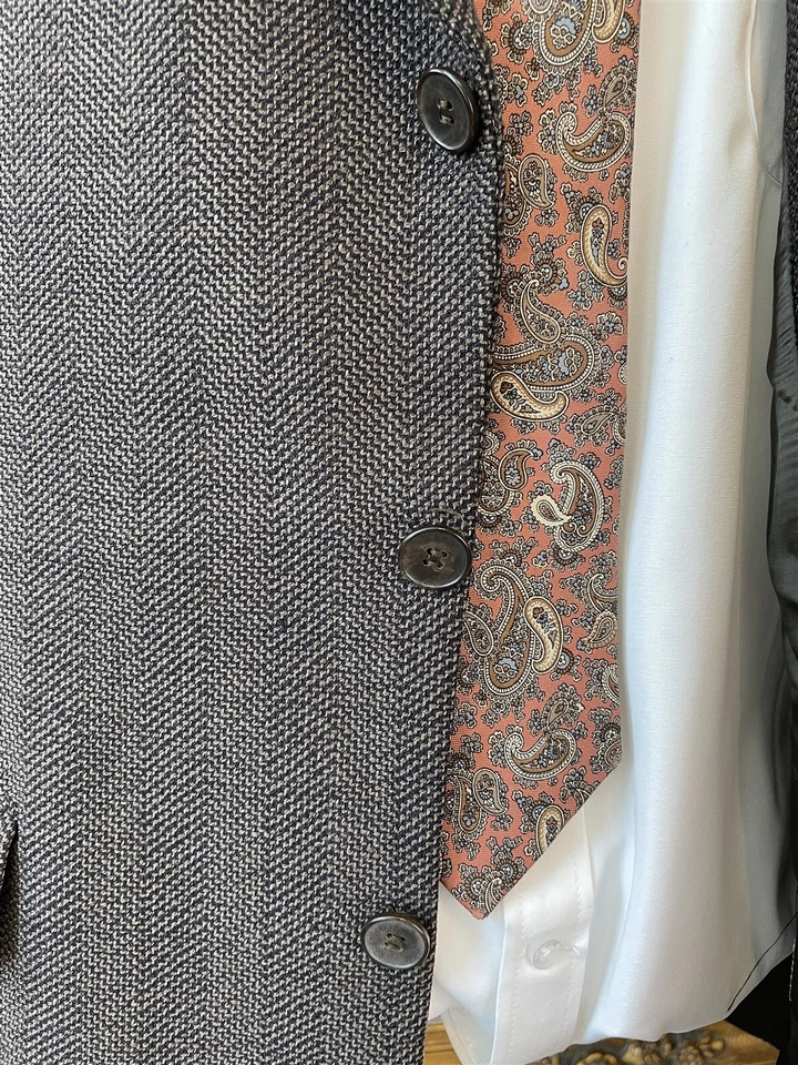 VTG Calvin Klein 42R USA MADE 100% Wool Tweed Brown Herringbone 3Btn Sport Coat - Image 4 of 4