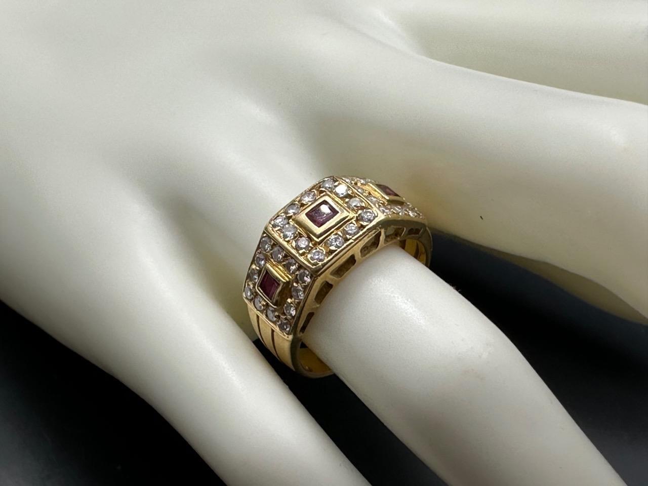 Fine 18kt Solid Gold Diamonds Ruby Ring. - image 2