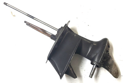 1961 Evinrude Lark III 40 HP Short Shaft Lower Unit Gearcase 15'' Transom 0382919