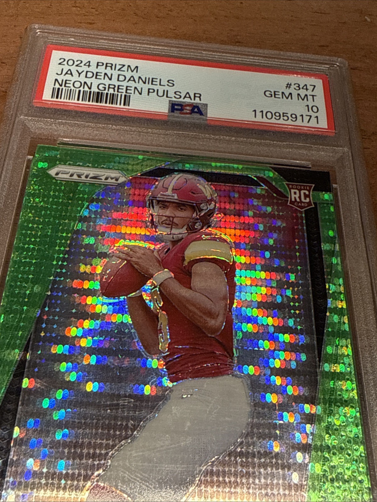 2024 Prizm Jayden Daniels Neon Green Pulsar (RC)  PSA 10🔥🔥 view 4