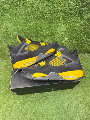 Size 10 - Jordan 4 Retro Mid Thunder