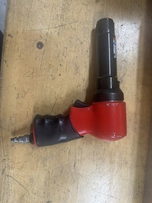 Sioux Tools 3/16'' Capacity Air Riveting Hammer 8 CFM, 3'' Stroke, 1/4 NPT Inlet