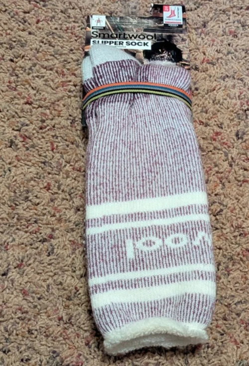 Smartwool Slipper Socks with slip resistant grippers in Burgundy Size Xl