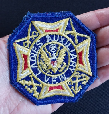 Vintage Ladies Auxiliary V.F.W. Veterans Of Foreign Wars Embroidered Patch ~ VFW