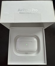 Apple AirPods Pro 1st Gen Charging Case excellent Working Condition
