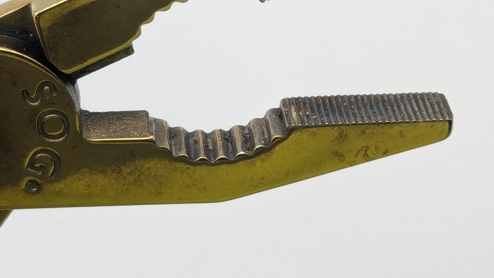  SOG T52 Power Plier Mulitool Gold Tone PRE OWNED READ TiNi COAT USA HARD 2 FIND