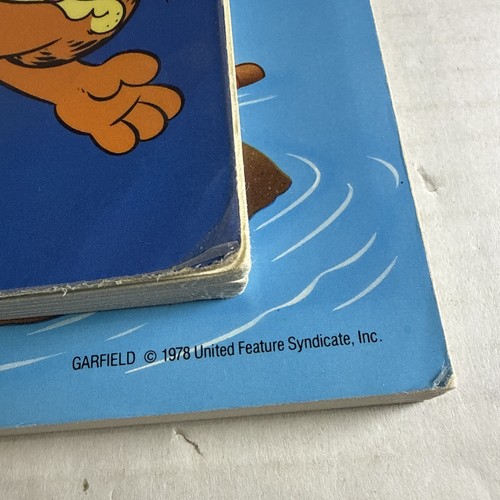 Lot Of 2 Garfield Treasury 1st & 4th Volume, Both 1st Editions, Jim Davis - Picture 11 of 15