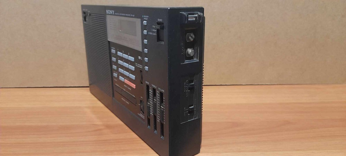 SONY ICF-2001 - Récepteur Radio PLL Synthétisé - Pour Pièces Ou Réparation