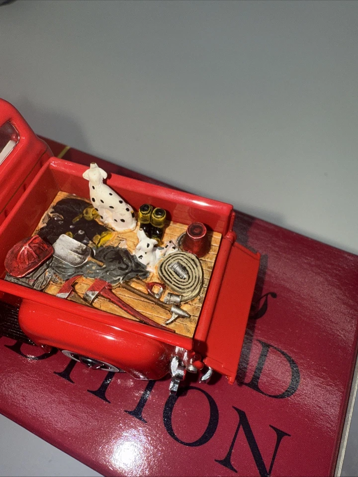 Matchbox Models of Yesteryear YRS-06/SA-M Ford 1955 F100 Fire Marshall Pick-up - Image 3 of 4