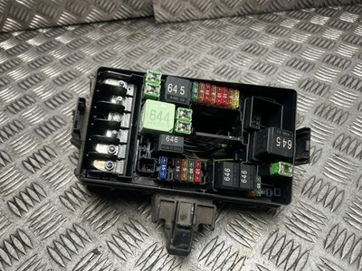 AUDI A3 8V 5DR S LINE 13-18 2.0 TDI FUSE BOX (IN ENGINE BAY) 5Q0907361C - CRL