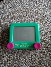 Vintage Ohio Art Pocket Etch A Sketch #516 Teal Blue Case Purple Knobs Works