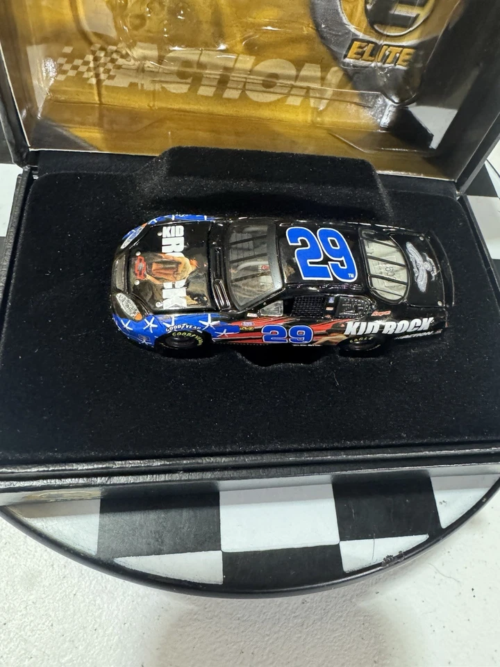 RARE Tony Stewart #29 Kid Rock 2004 Elite 1/64 Nascar Diecast - Image 3 of 4