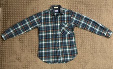 PENDLETON Vintage Plaid 100 Virgin Wool Button up flannel shirt, Medium, USA