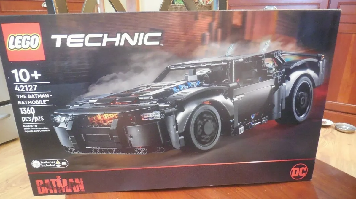 LEGO THE BATMAN - BATMOBILE TECHNIC (42127) Building Kit 1360 Pcs  673419339346