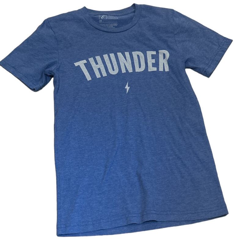 【oan】(Unisex) Basketball T-shirt Oklahoma City Thunder Tshirt Basketball Unisex Sz XS Crew