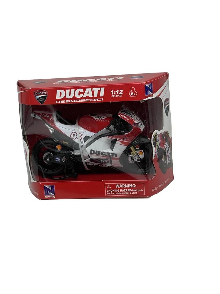 NewRay Escala 1/12 - Ducati Desmosedici Moto GP (Nº4) Andrea Dovizioso (2015) Foto 2 de 3