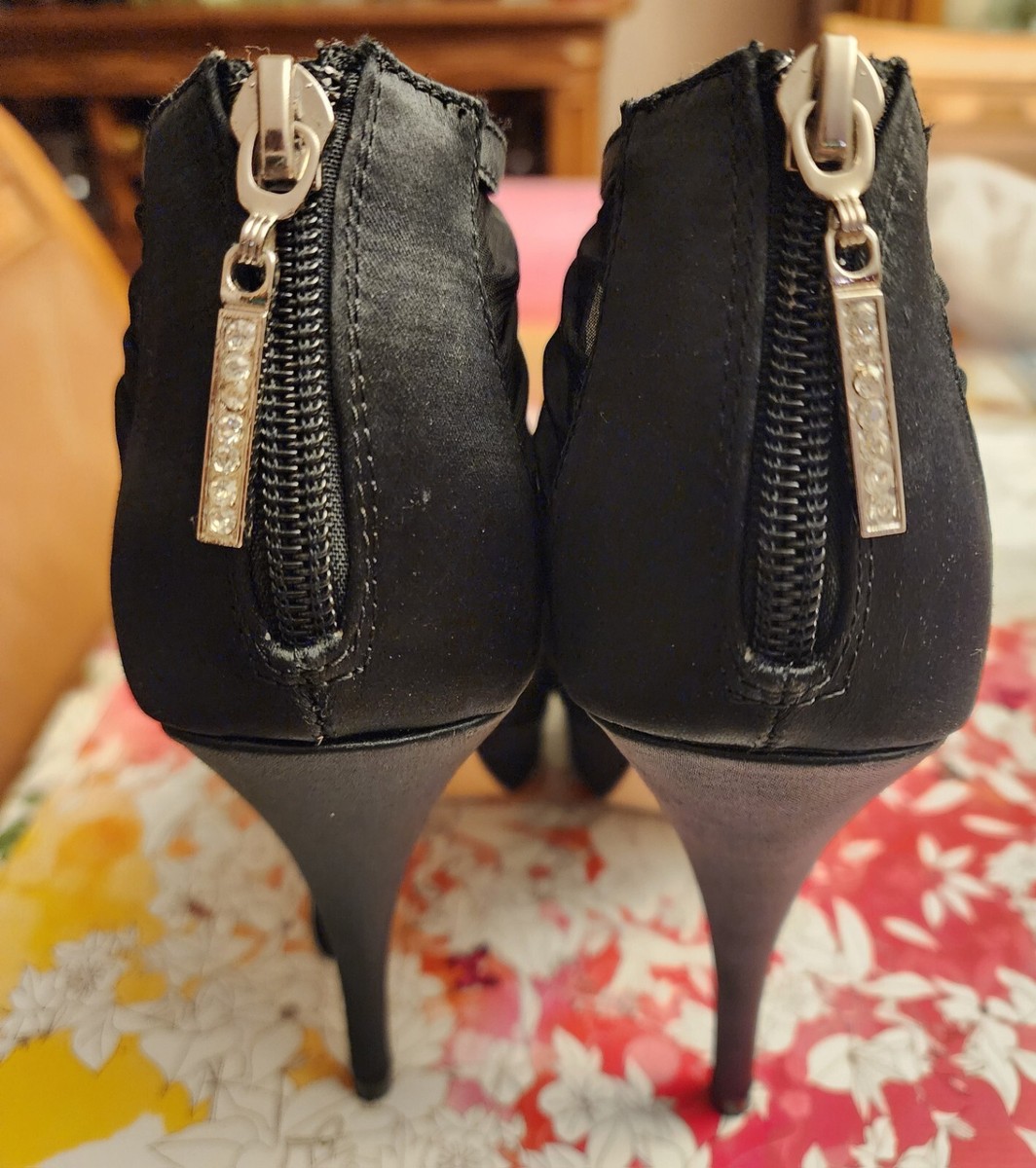 Chinese Laundry Hide &Seek Black Satin/Chiffon Booties Sz 7