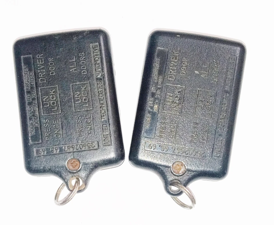 BUICK CONTROLES REMOTOS SEM CHAVE CHAVEIROS DE ENTRADA MODELO/FCC ID:ABO0303T 25602667, 68, 69 - Imagem 2 de 2