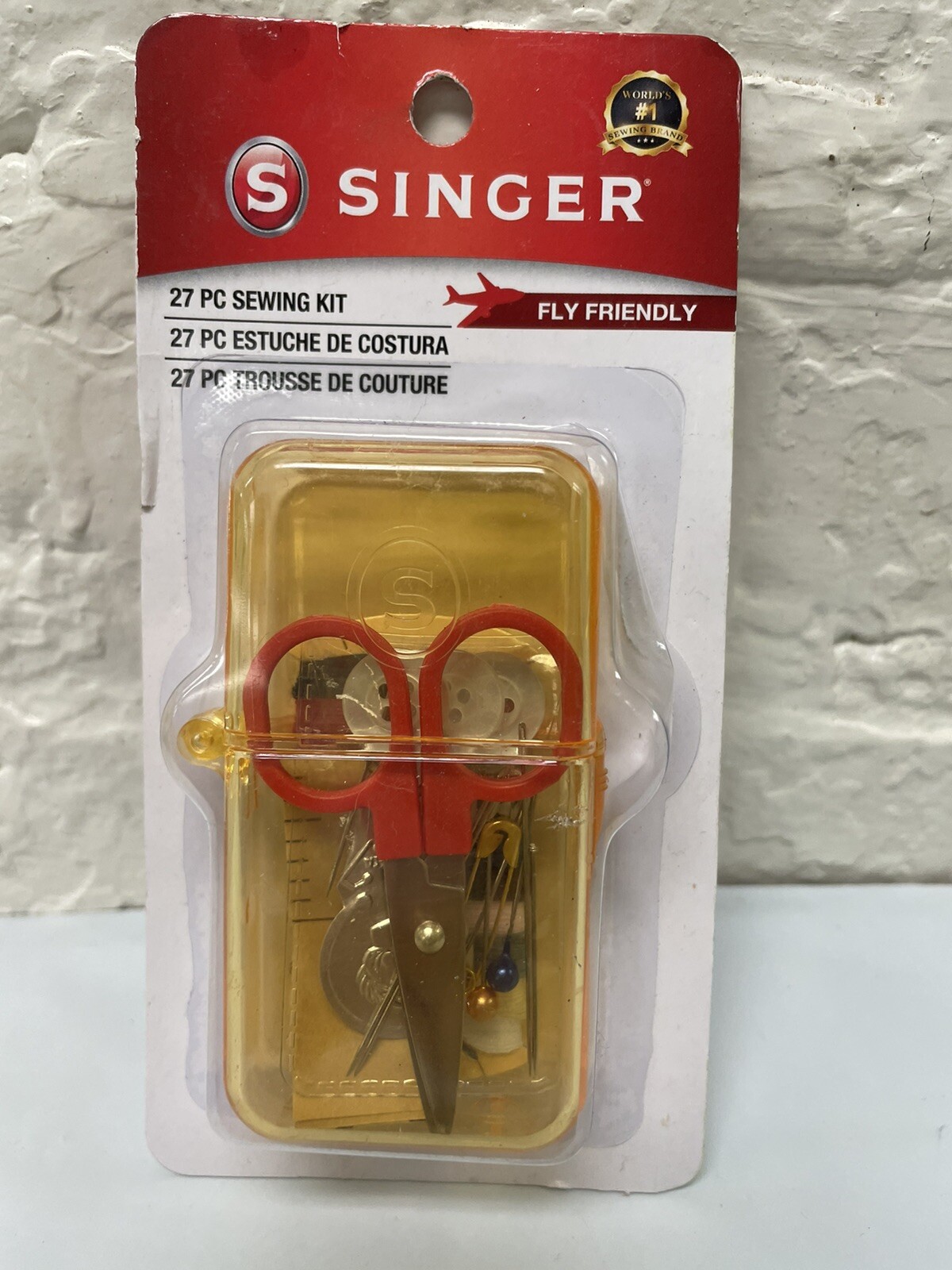 Travel Sewing Kit in Case Singer 01927 27 PCs Thread Scissors Tape Measure Etc
