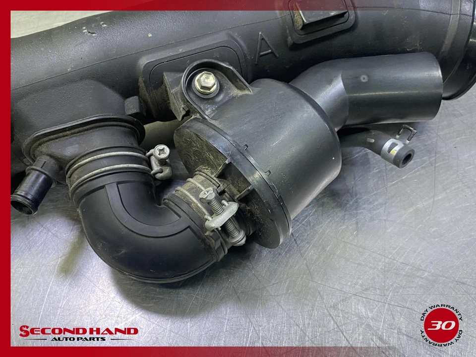 Tubo de entrada de duto de mangueira para purificador de ar Lexus GS350 2013-2020 17898-31010 FABRICANTE DE EQUIPAMENTO ORIGINAL - Imagem 3 de 4