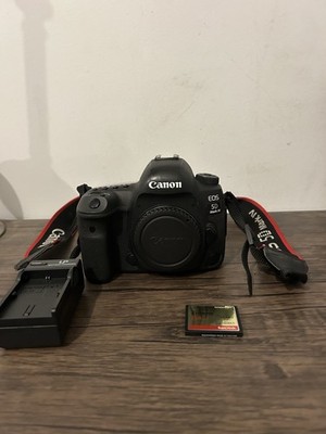 Canon EOS 5D Mark IV Digital SLR Body w/ Battery & Charger, Black