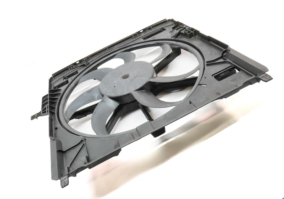 BMW X5 (E70) 2007-2010 ventilador radiador motor con cubierta (600 vatios) Foto 3 de 4