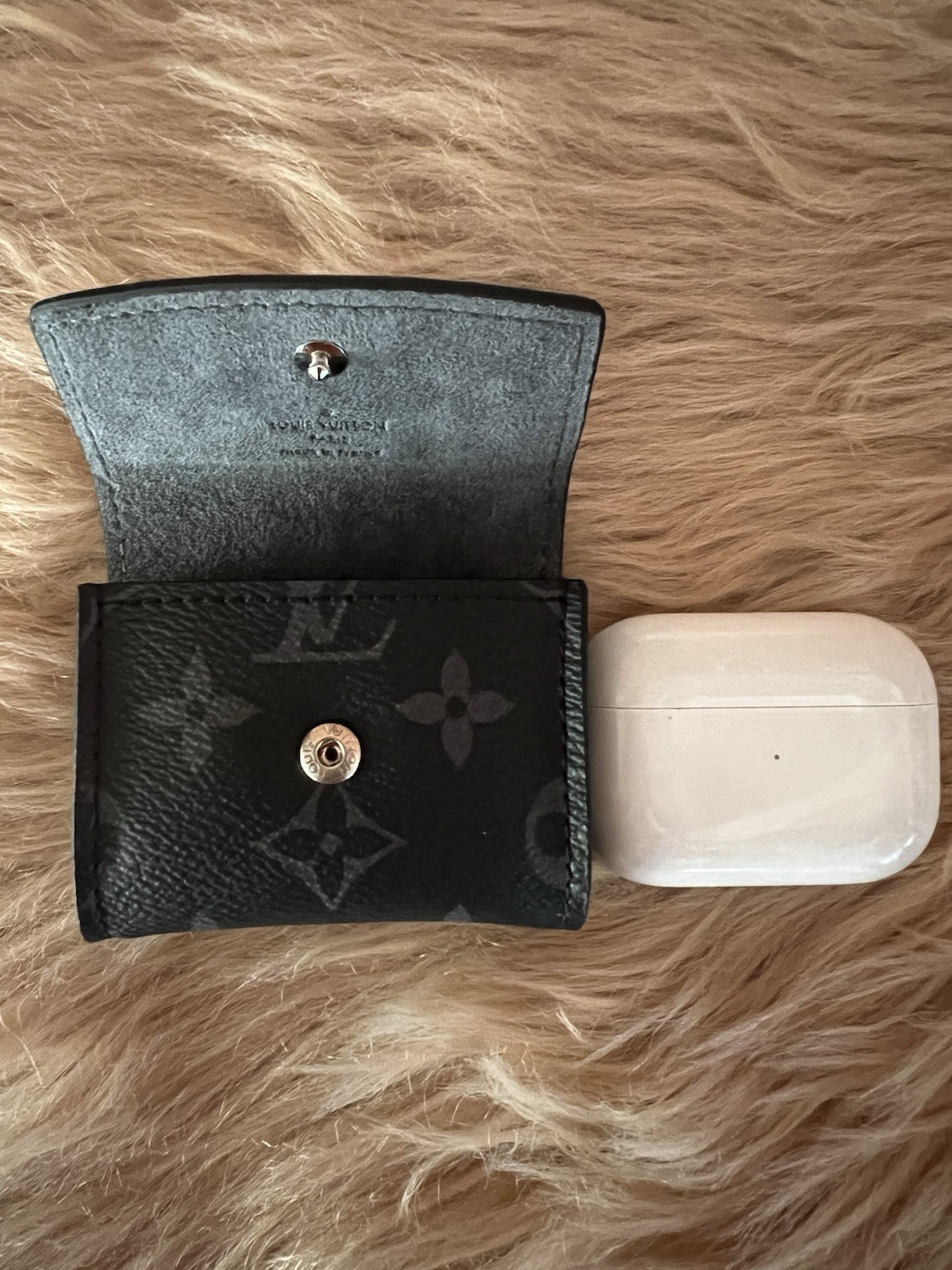 Louis Vuitton Monogram Eclipse Trunk Key Case Pre… - image 19