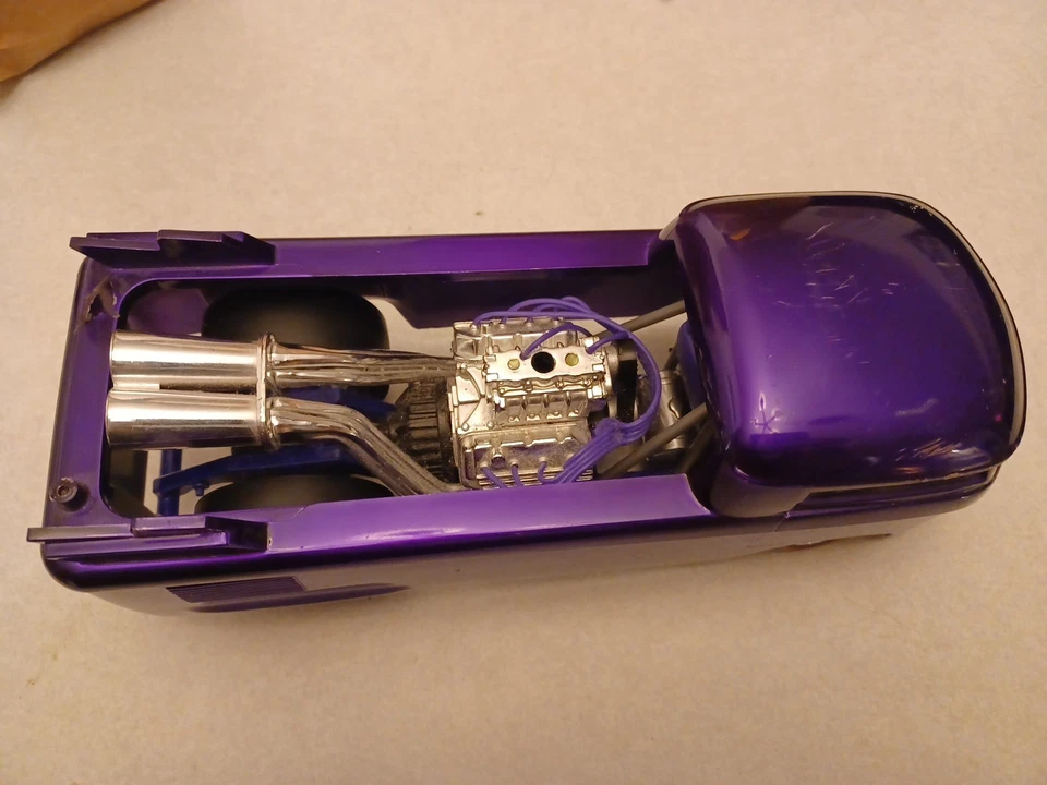 Hot Wheels Classics VW Purple Drag Truck 1:18 Scale Die-Cast 2005 RARE NIB - Image 4 of 4