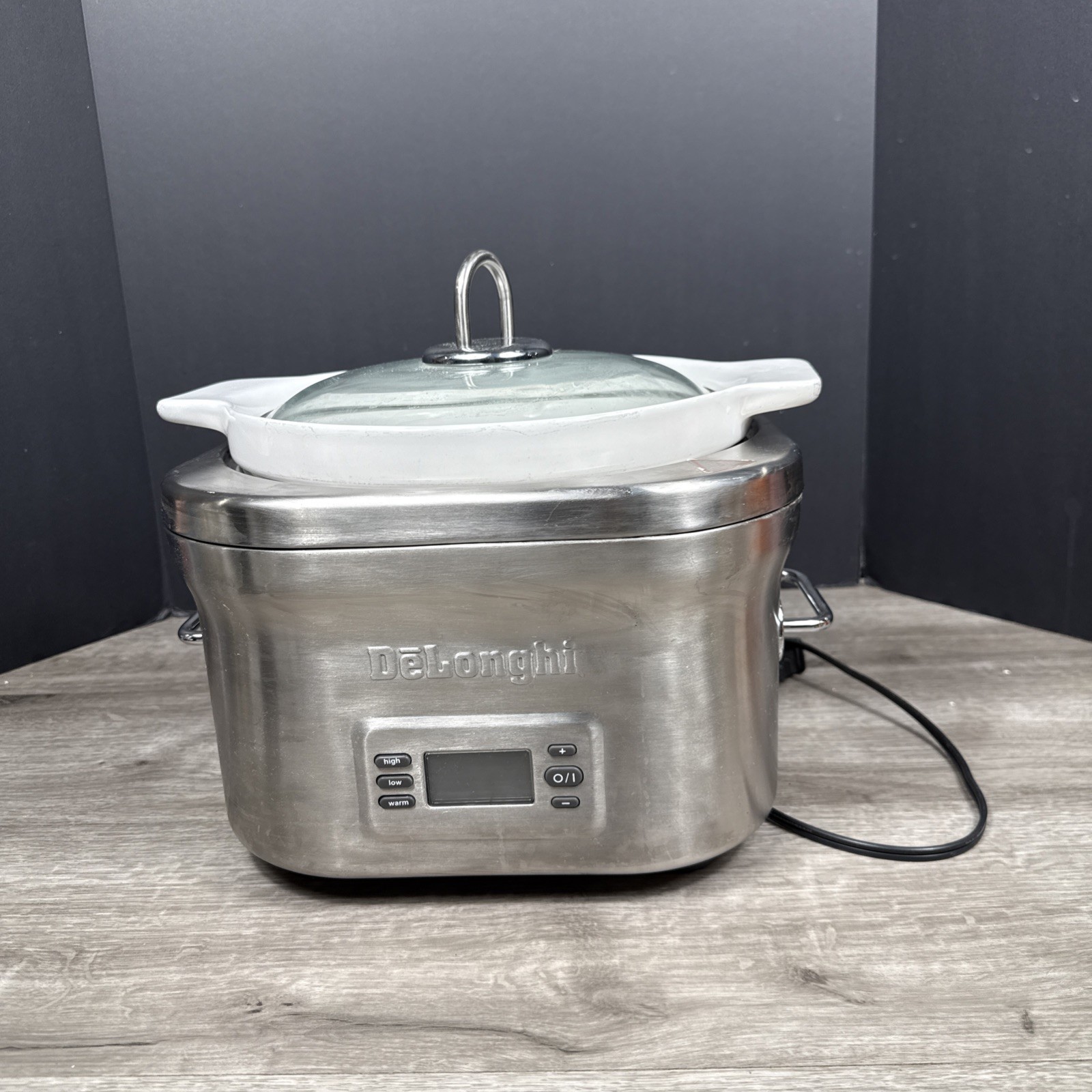 DeLonghi DCP707 Stainless-Steel Programmable 5-Quart Slow Cooker