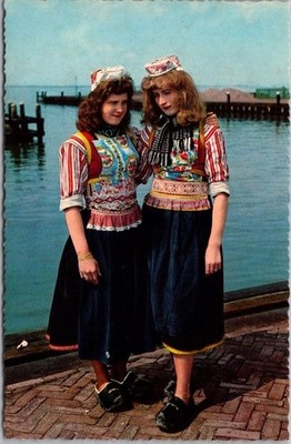 Vintage NETHERLANDS Native Fashion Greetings Postcard 2 Girls / ''Marken Holland''
