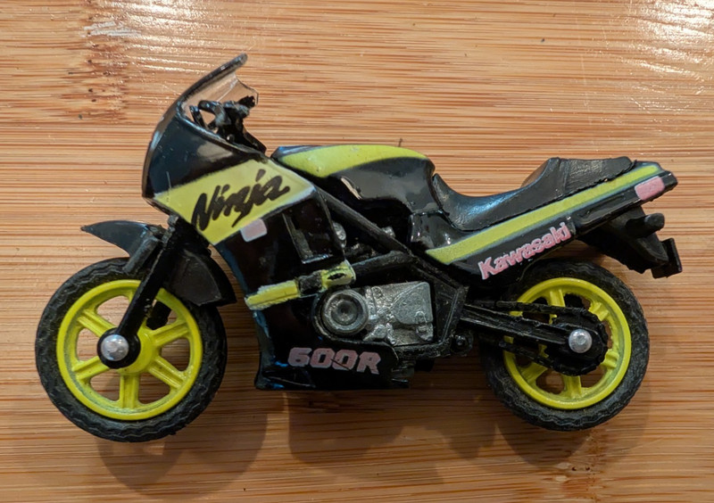 Zylmex Kawasaki Ninja 600R Motorcycle - Approx. 1:24 (1993 Ridge Riders)