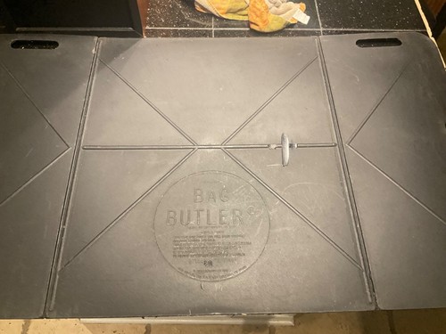Bag Butler  Leaf Trash Bag Holder Holds 30-42 Gallon Bags Easy Filling
