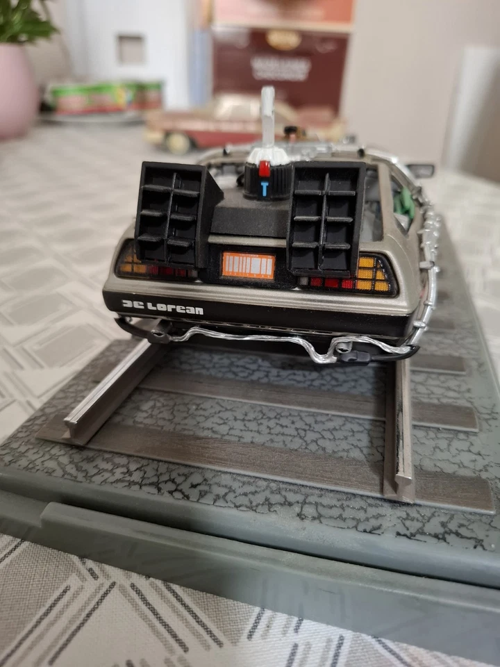 DELOREAN Rail Road RETOUR VERS LE FUTUR III 1/18 - Photo 4/4