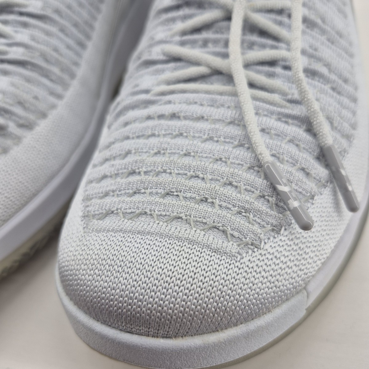 Nike Air Jordan XXXII 32 Low Pure Platinum White Mens 12.5 AA1253