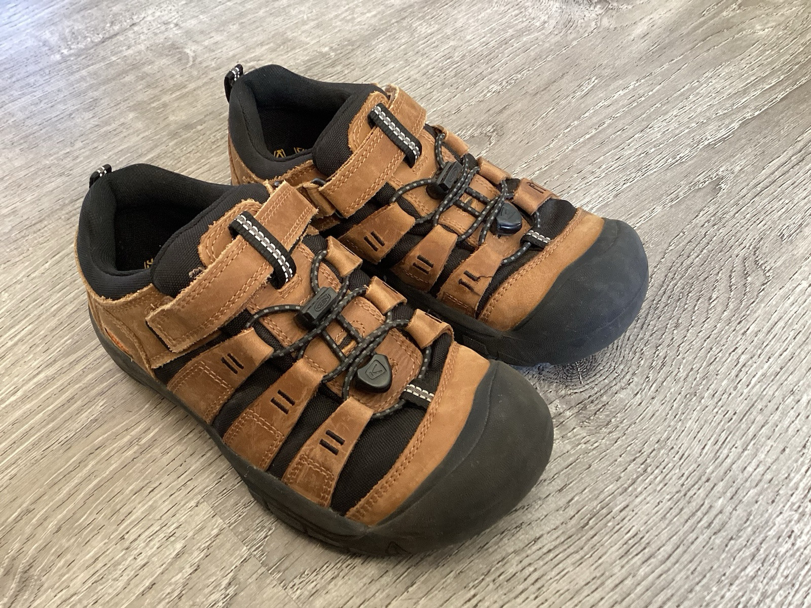 Scarpe sportive impermeabili Keen Youth Newport H2 bambino taglia 4 marrone nero sneakers