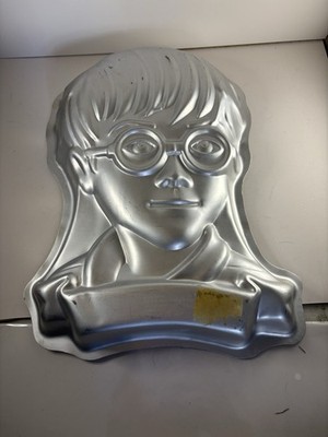 2001 Wilton HARRY POTTER Cake Pan Hogwarts Wizard Warner Bros Magic