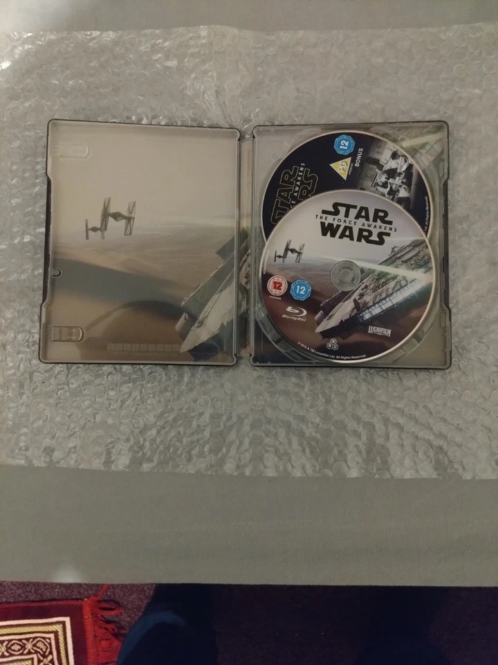 Star Wars: The Force Awakens Blu-ray Steelbook - Image 2 of 2