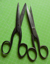 2 ANCIENNES PAIRES DE CISEAUX UN MARQUE "PARIS" L'AUTRE 224 - VOIR LES PHOTOS